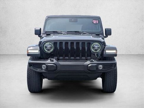 Used 2021 Jeep Wrangler Unlimited Sahara AWD/4WD image 2