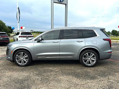 Used 2024 Cadillac XT6 Premium Luxury FWD image 5