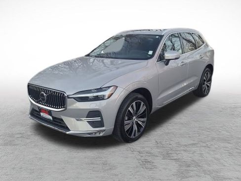 Used 2022 Volvo XC60 B5 Inscription w/ Climate Package image 35
