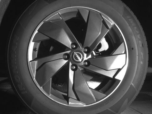 Used 2025 Nissan Rogue SV image 13