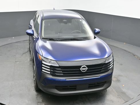 Certified 2025 Nissan Kicks SV image 32