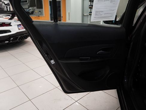 Used 2015 Chevrolet Cruze LT image 20