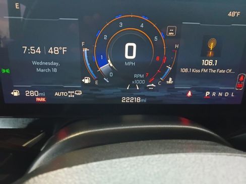 Used 2025 Chevrolet Tahoe LT image 2