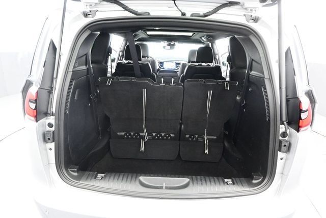 Used 2026 Chrysler Pacifica Limited FWD image 15