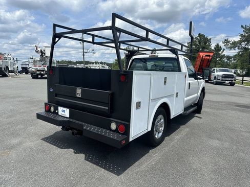 Used 2016 Ford F250 XL w/ Power Equipment Group RWD image 5
