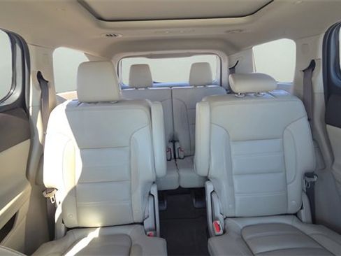 Used 2018 GMC Acadia Denali w/ Technology Package image 37