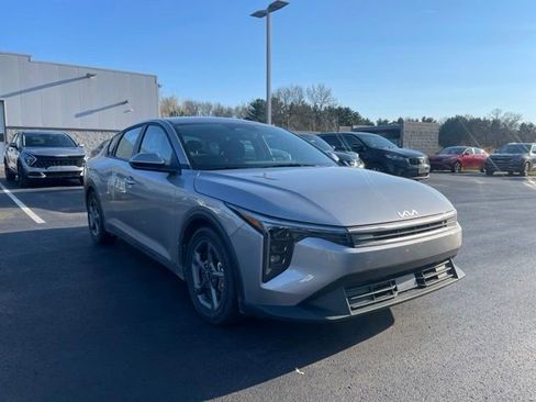 Used 2025 Kia K4 LXS image 4