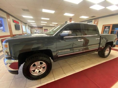 Used 2018 Chevrolet Silverado 1500 LTZ image 2