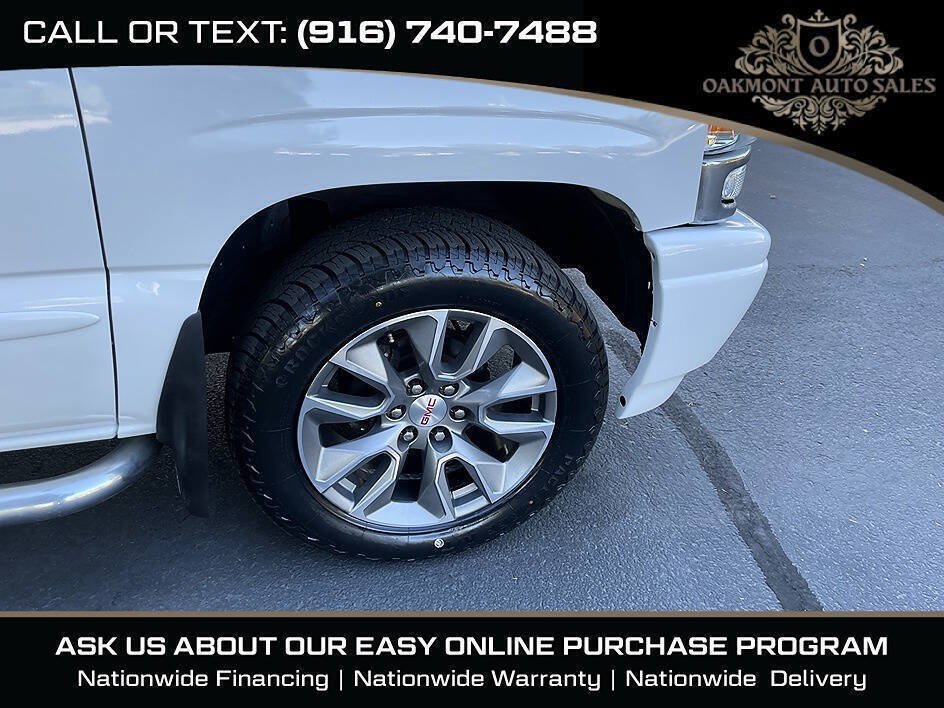 Used 2005 GMC Sierra 1500 Denali w/ Safe And Sound Package AWD/4WD image 15