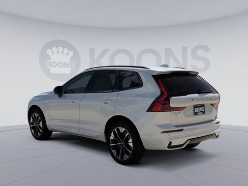 New 2026 Volvo XC60 T8 Plus w/ Protection Package Premier image 4