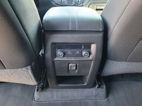 Used 2023 Chevrolet Traverse LT AWD/4WD image 15