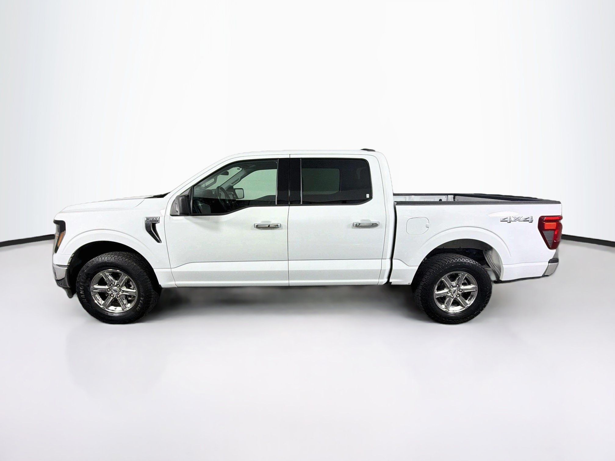 Used 2025 Ford F150 XLT w/ Equipment Group 301A Standard AWD/4WD image 4