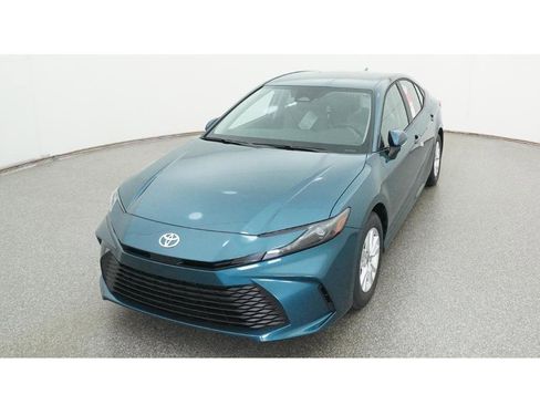 New 2026 Toyota Camry LE image 16