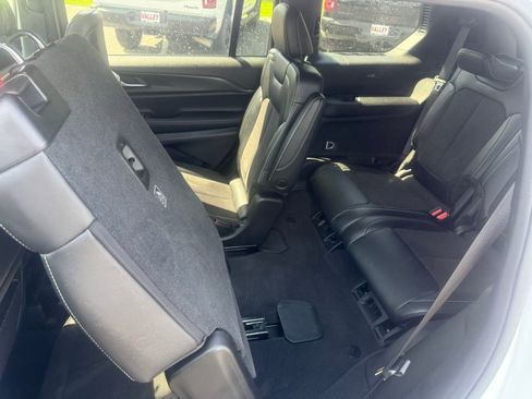 Certified 2024 Jeep Grand Cherokee L Altitude image 32