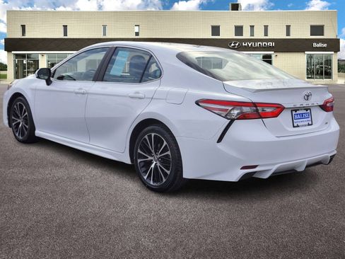 Used 2018 Toyota Camry SE image 5