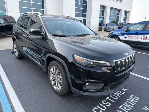 Used 2021 Jeep Cherokee Latitude Lux w/ Sun & Sound Group FWD image 1