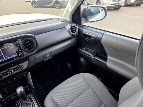 Used 2020 Toyota Tacoma SR w/ SR Convenience Package AWD/4WD image 41