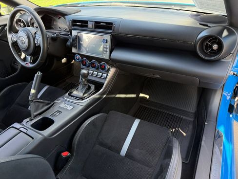 Used 2024 Toyota GR86 Premium RWD image 16