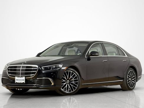 Used 2026 Mercedes-Benz S 500 4MATIC image 1