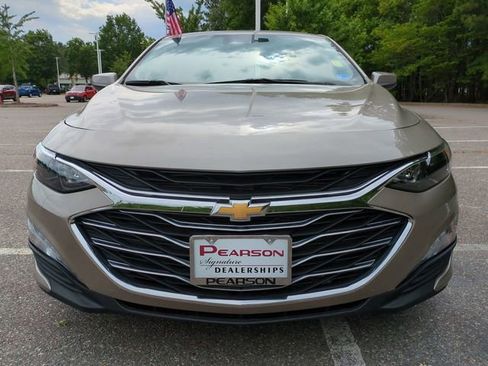 Used 2025 Chevrolet Malibu LT image 9