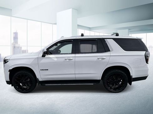 Used 2022 Chevrolet Tahoe LT w/ Luxury Package AWD/4WD image 2