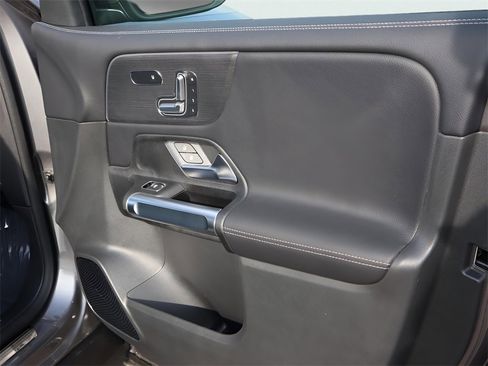 New 2026 Mercedes-Benz GLB 250 4MATIC image 13