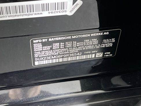 Used 2023 BMW X7 xDrive40i w/ M Sport Package image 32