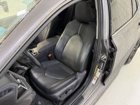 Used 2019 Toyota Camry XSE w/ Driver Assist Package image 11