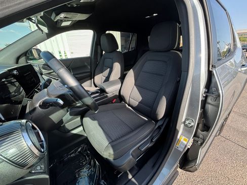 Used 2025 Chevrolet Equinox LT FWD image 36