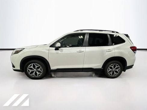 Used 2024 Subaru Forester Premium AWD/4WD image 8