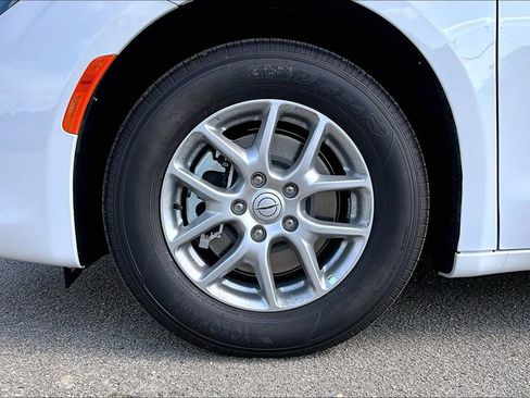 New 2025 Chrysler Voyager LX FWD image 10