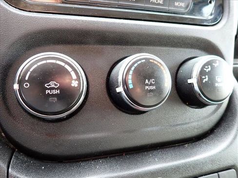 Used 2018 RAM ProMaster 1500 image 17