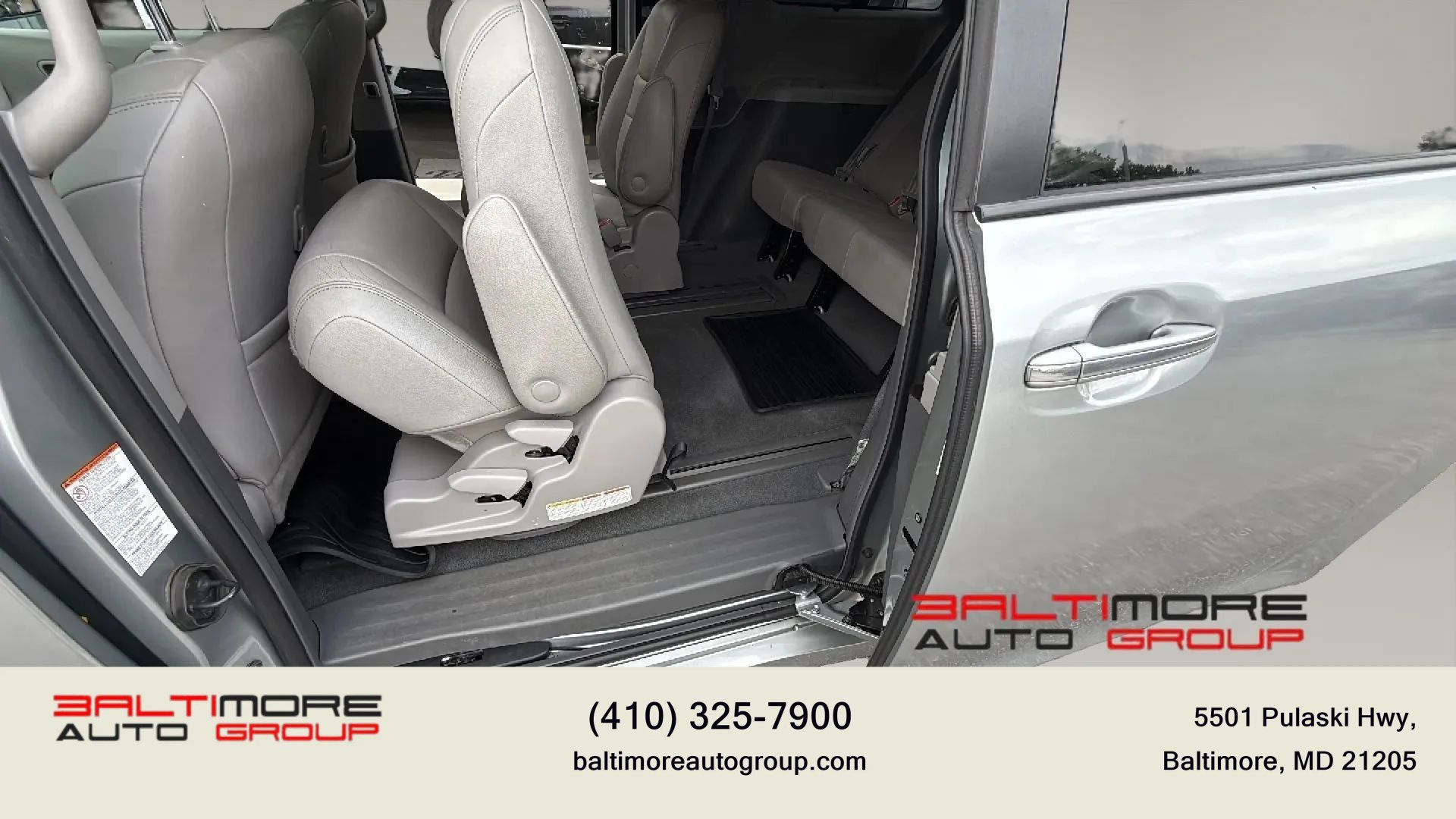 Used 2019 Toyota Sienna XLE Premium FWD image 34
