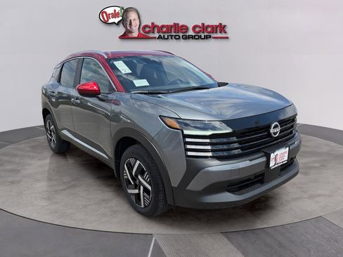 New 2026 Nissan Kicks SV FWD image 8