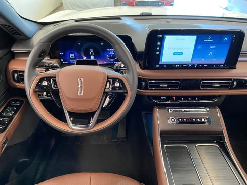 New 2026 Lincoln Aviator Reserve AWD/4WD image 13