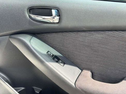 Used 2011 Nissan Altima 2.5 S w/ Convenience Pkg image 29