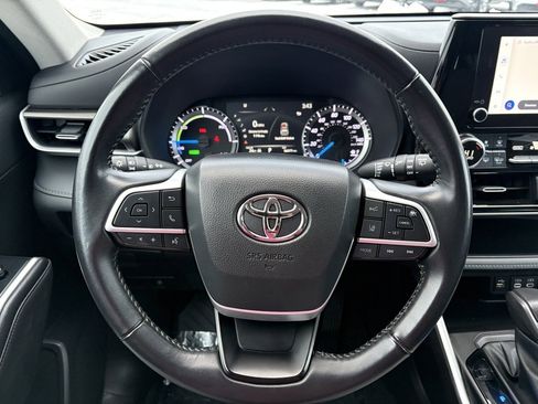 Certified 2023 Toyota Highlander LE image 22