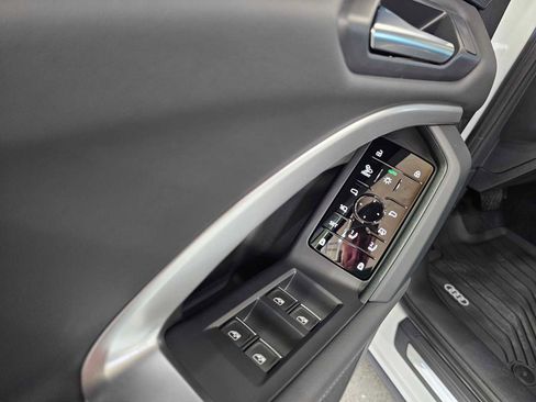 New 2025 Audi Q5 Premium Plus image 32