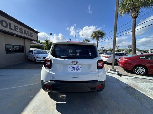 Used 2020 Jeep Renegade Sport FWD image 4