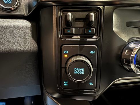 Used 2024 Ford F350 Lariat w/ Lariat Ultimate Package image 28