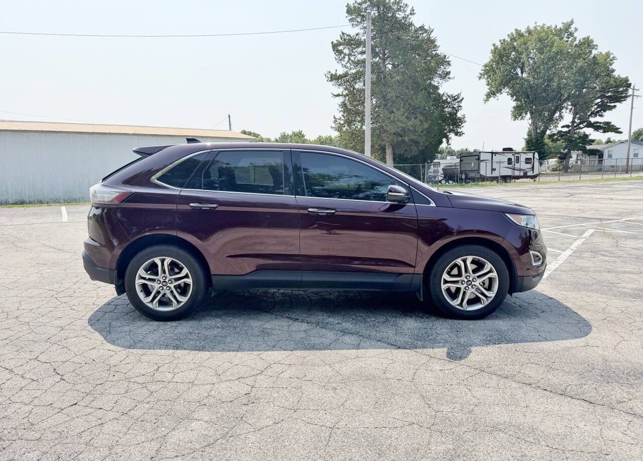 Used 2017 Ford Edge Titanium w/ Equipment Group 301A FWD image 4