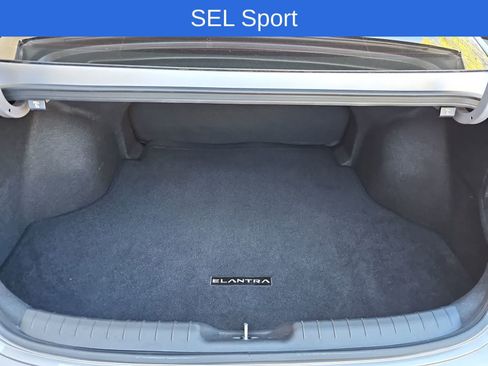 Used 2025 Hyundai Elantra Sport FWD image 23