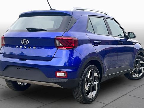 Used 2026 Hyundai Venue SEL FWD image 13