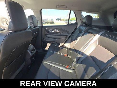 Used 2024 GMC Terrain SLT image 14