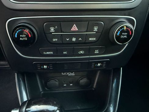 Used 2015 Kia Sorento SX image 13