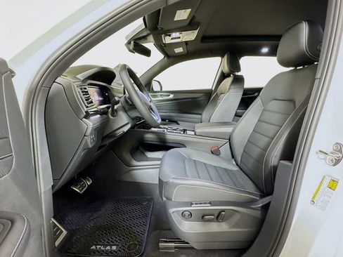 New 2026 Volkswagen Atlas Cross Sport SEL R-Line AWD/4WD image 12