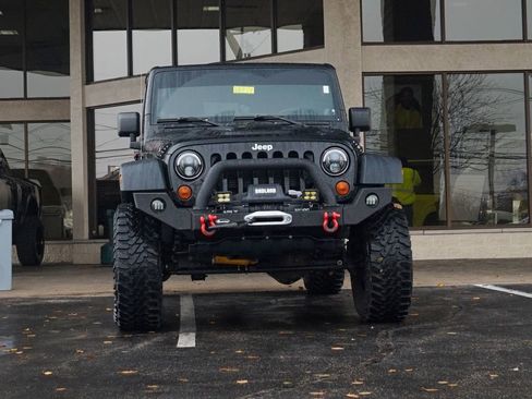 Used 2013 Jeep Wrangler Unlimited Rubicon image 11