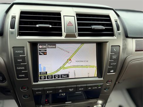 Used 2018 Lexus GX 460 Premium w/ Premium Package image 56