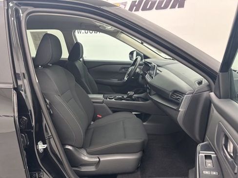 Used 2024 Nissan Rogue S AWD/4WD image 26