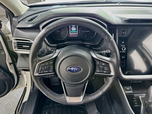 Used 2024 Subaru Outback Touring AWD/4WD image 17